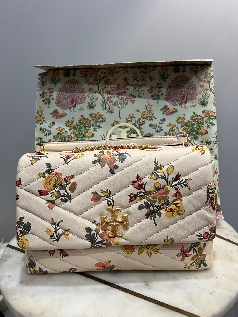 NEW Unique Tory Burch Kira Chevron Floral Quilted Shoulder Bag - Cream
